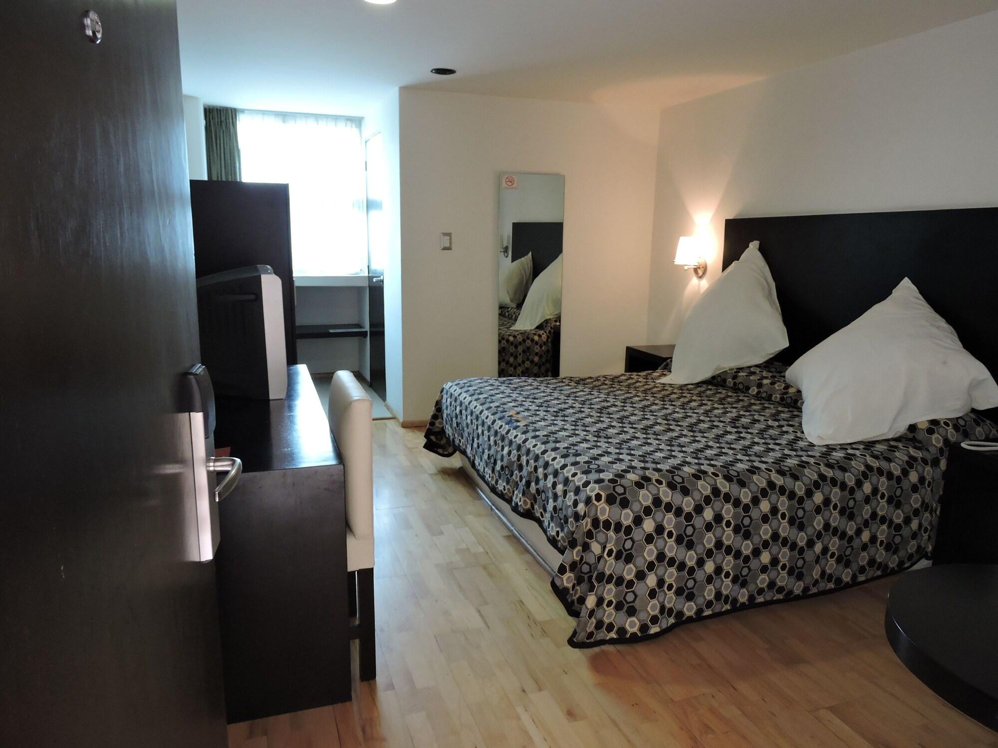 Hotel Granada Пуэбла Экстерьер фото