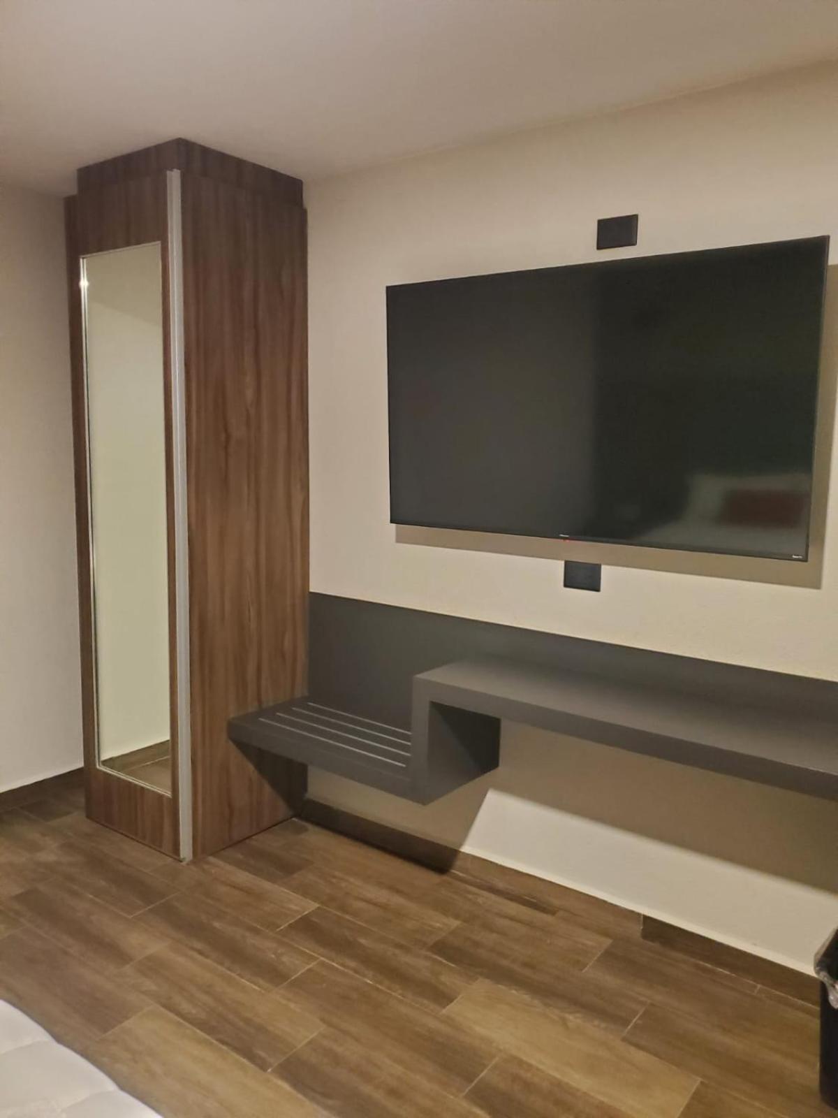 Hotel Granada Пуэбла Экстерьер фото